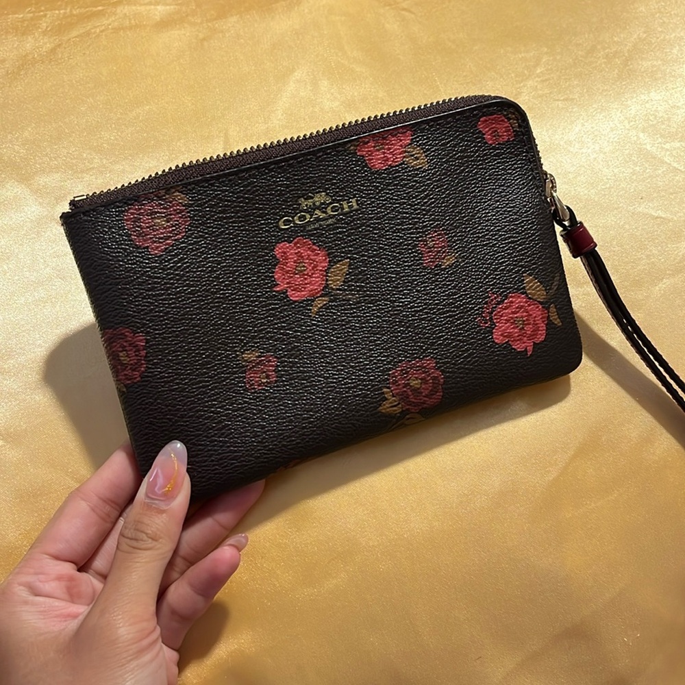 COACH rose wallet wristlet